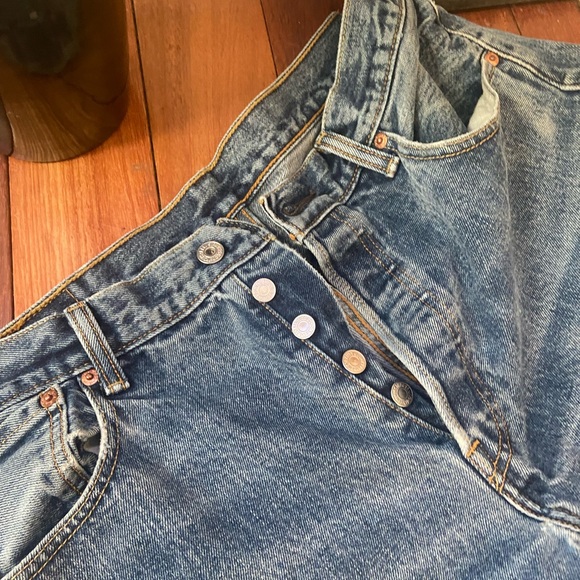 Levi’s Hi Rise Jeans - Picture 4 of 5